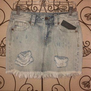 New MISS ME High-Rise Denim Skirt Size 26